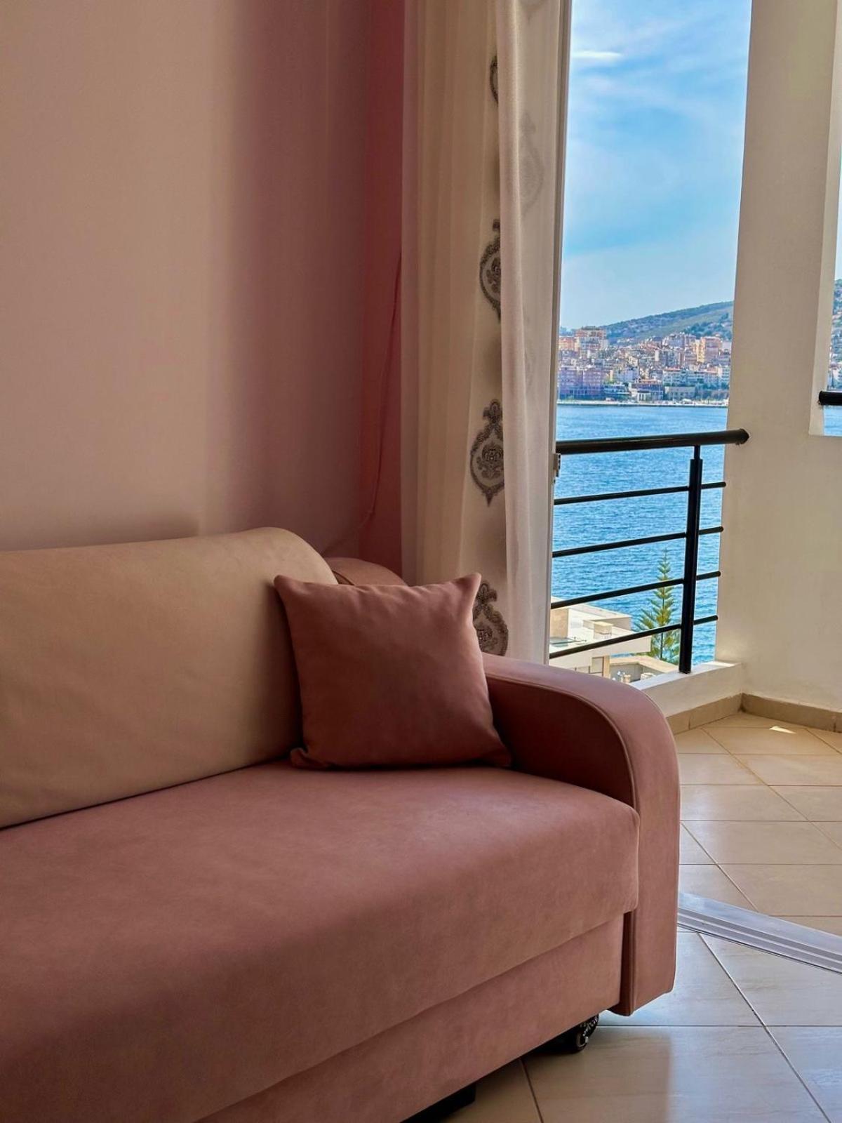 סרנדה Esmeralda Apartaments מראה חיצוני תמונה