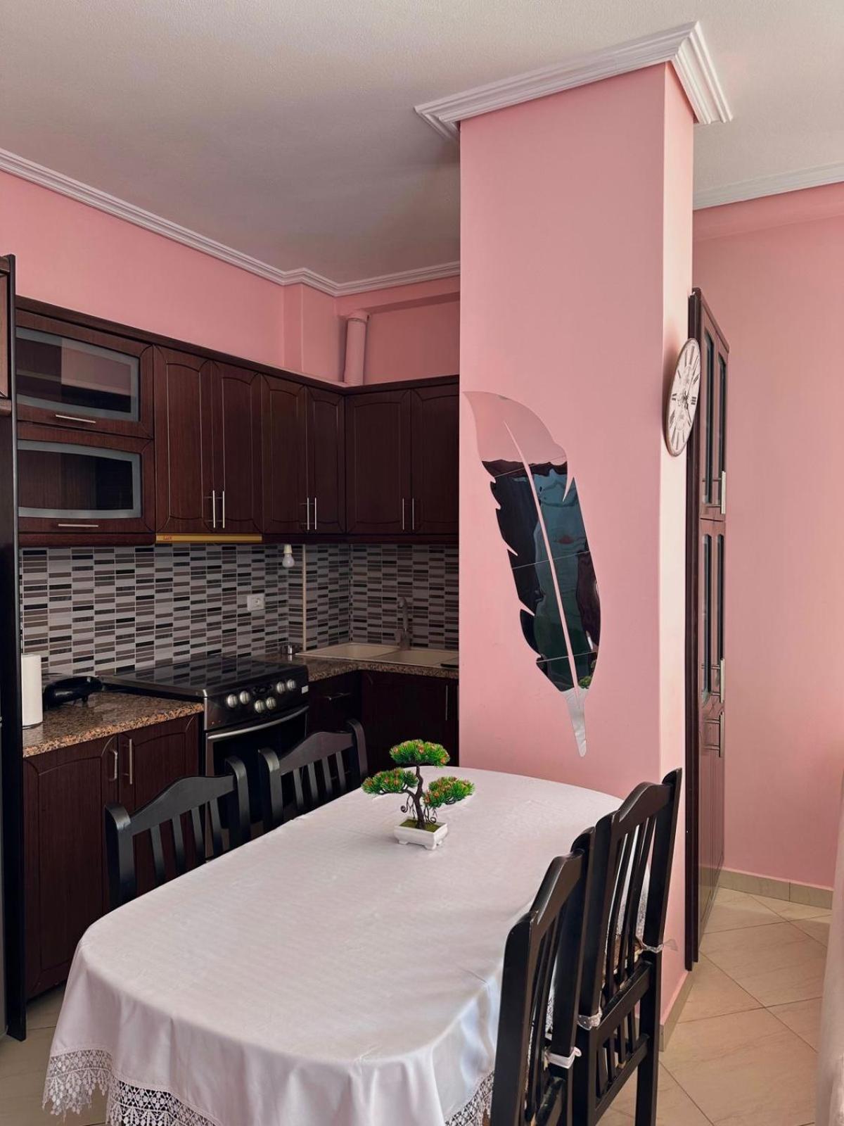 סרנדה Esmeralda Apartaments מראה חיצוני תמונה
