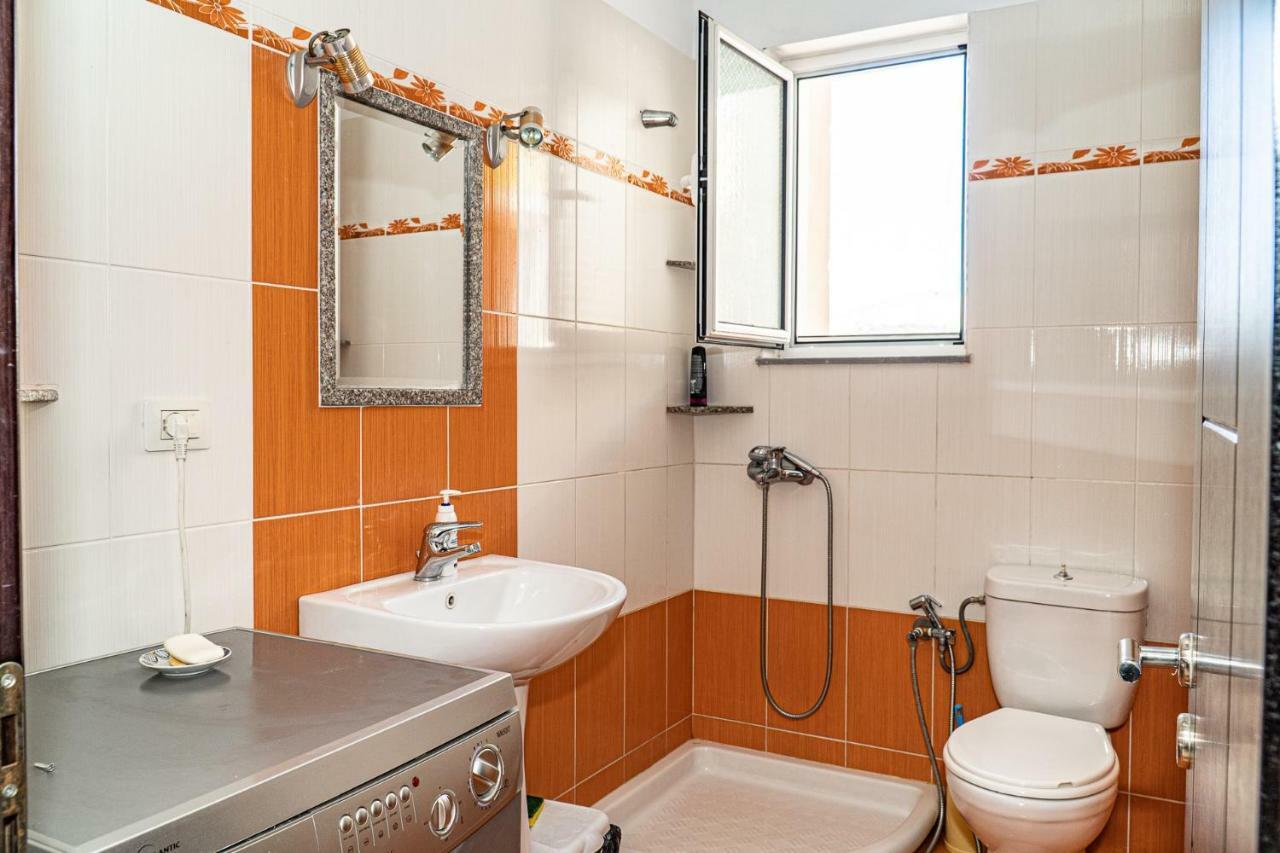 סרנדה Esmeralda Apartaments מראה חיצוני תמונה